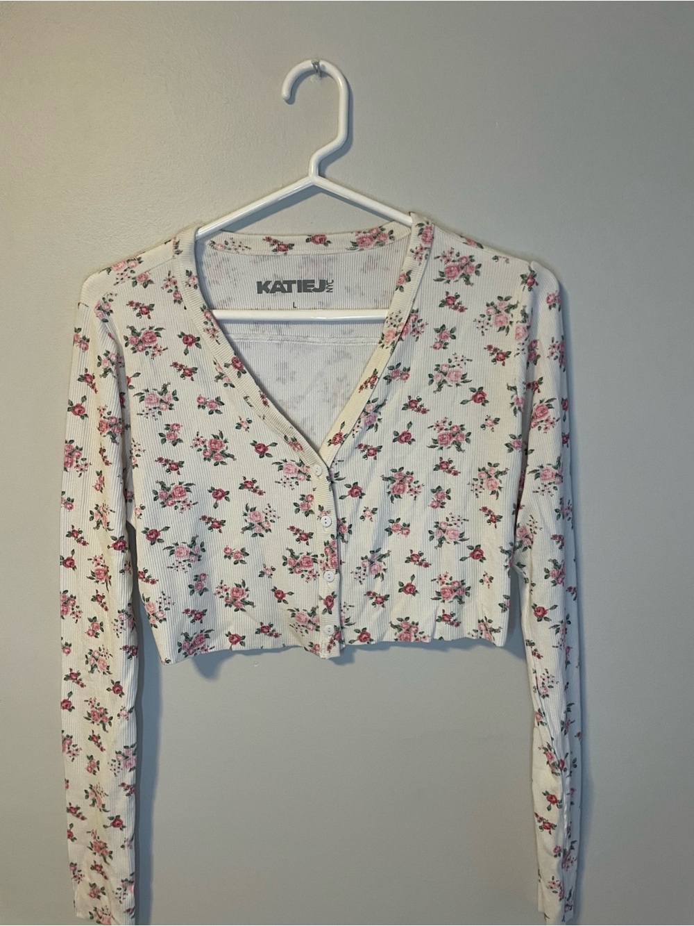 Katie J NYC White Ribbed Cropped Button-Front Top with Pink Floral Print